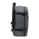 Vue de profil d’un sac à dos cabine gris montrant son épaisseur, les fermetures zippées et deux sangles de compression latérales Vue de profil d’un sac à dos cabine gris montrant son épaisseur, les fermetures zippées et deux sangles de compression latérales