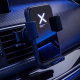 Support de smartphone noir installé sur une grille d'aération de voiture, maintenant un téléphone verticalement, avec marquage l Support de smartphone noir installé sur une grille d'aération de voiture, maintenant un téléphone verticalement, avec marquage l