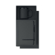 Coffret cadeau noir ouvert présentant un mug noir à anse, un carnet à couverture rigide noire avec élastique de fermeture et un Coffret cadeau noir ouvert présentant un mug noir à anse, un carnet à couverture rigide noire avec élastique de fermeture et un