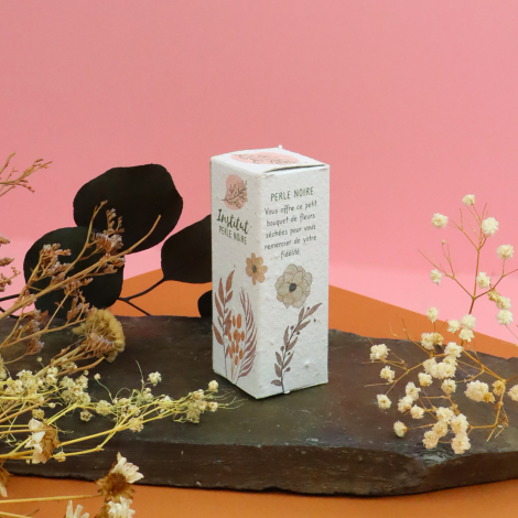 Boîte rectangulaire en papier ensemencé personnalisée pour l'Institut Perle Noire, avec message de remerciement et motifs florau