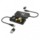 Deux hubs USB noirs personnalisés, avec câble de connexion USB-A et USB-C intégré, présentés avec un marquage lumineux blanc et Deux hubs USB noirs personnalisés, avec câble de connexion USB-A et USB-C intégré, présentés avec un marquage lumineux blanc et