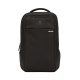 Sac à dos noir de forme rectangulaire aux angles arrondis, vu de face, avec poignée supérieure rembourrée, poche frontale zippée