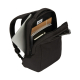 Sac à dos noir ouvert, présentant plusieurs compartiments de rangement contenant un ordinateur portable argenté, des documents, 