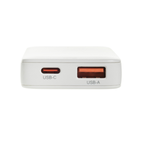 Gros plan sur la tranche du chargeur blanc montrant deux ports de connexion côte à côte : un port USB-C étroit et un port USB-A 