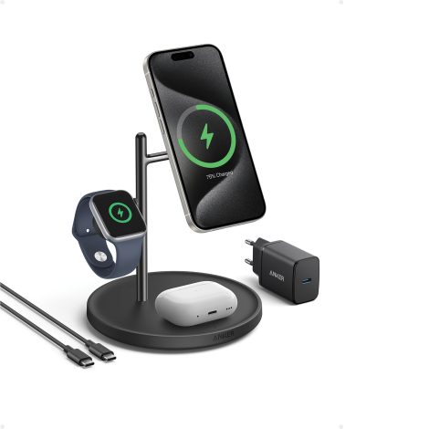 Station de recharge noire accueillant un smartphone incliné à la verticale, une montre connectée à bracelet bleu et un boîtier d